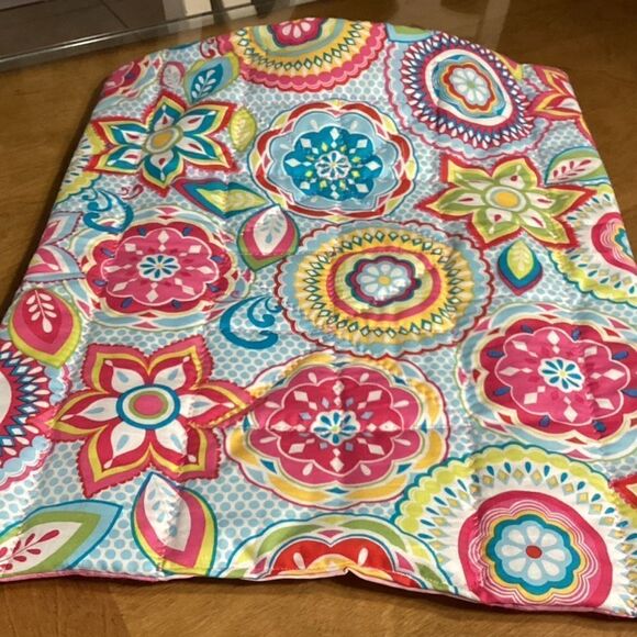 NWOT. Hand Crafted Reversible Doll/Stuffed Animal Quilt with Pillow Set - Picture 5 of 6